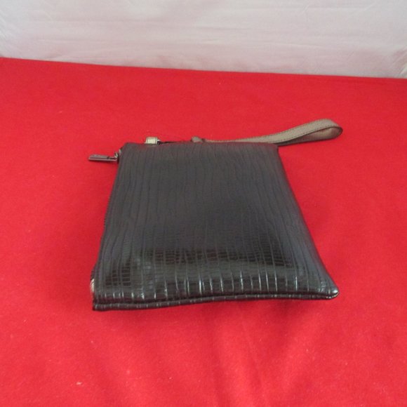 Circus by Sam Edelman Deny Pouch Wristlet Queen Bee - #3465 - Picture 11 of 13